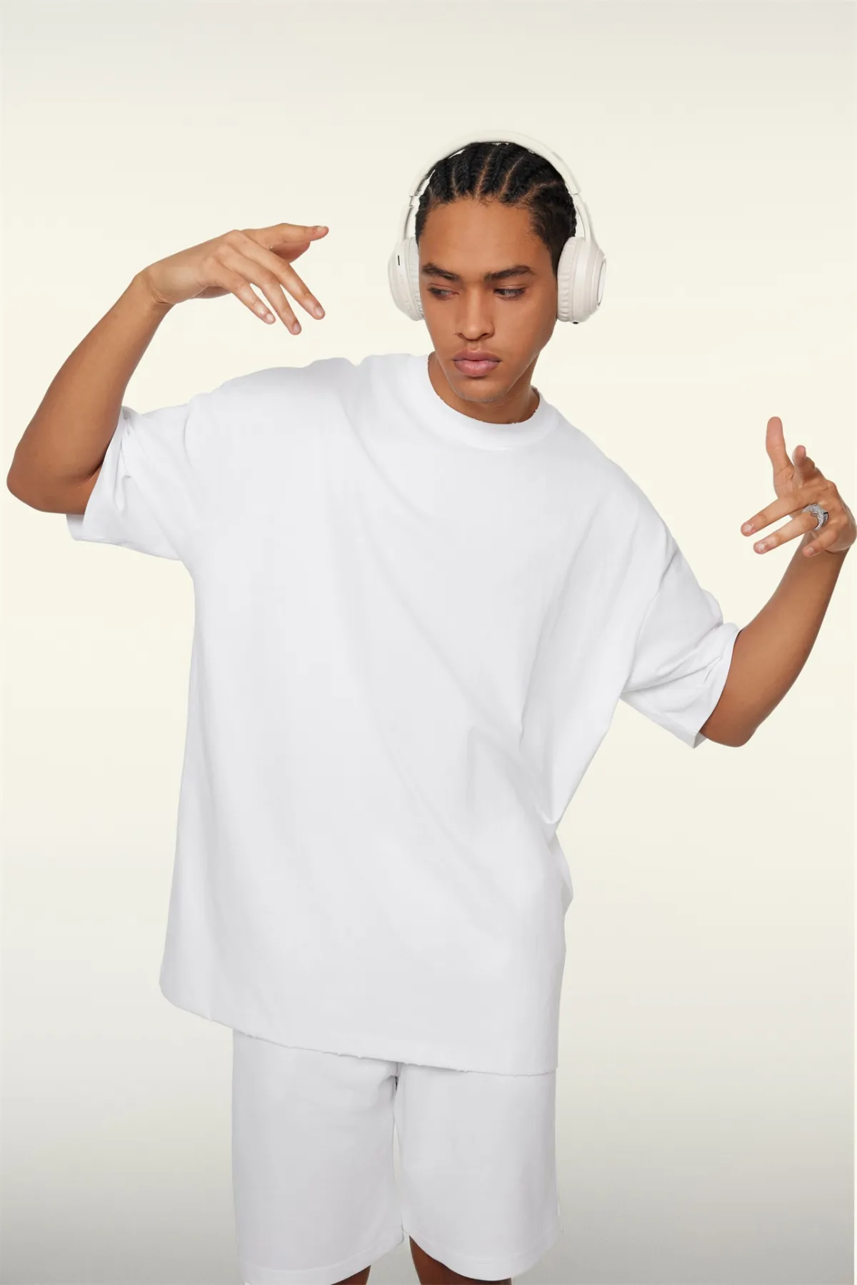 Unisex Lightweight Classic T-shirt - Thumbnail Image